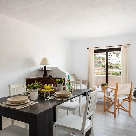 Ca Na Montse Apartment